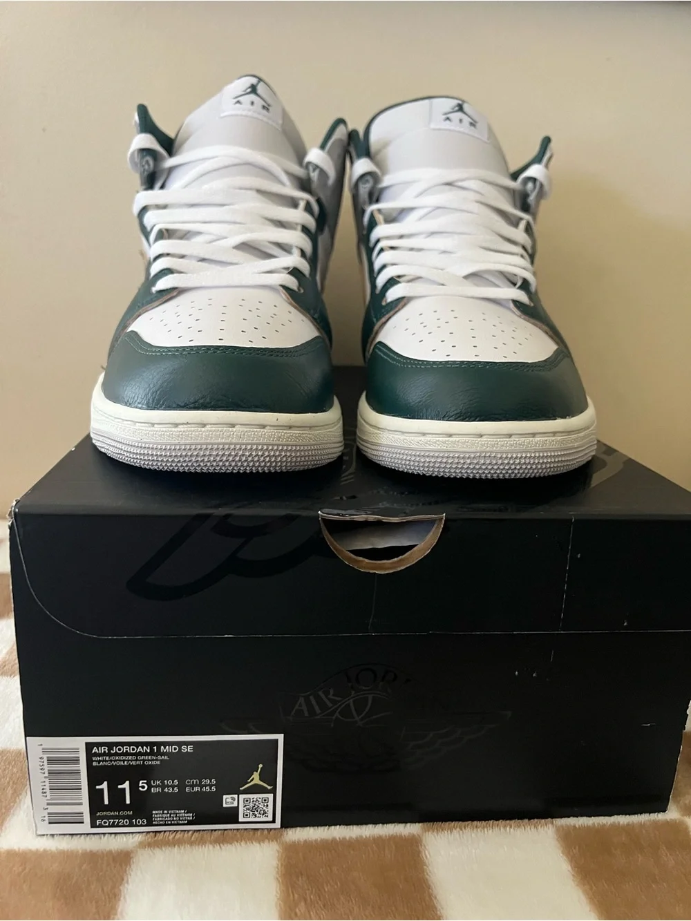 Nike Air Jordan 1 Mid SE Sneakers White/Green/Grey FQ7720 103 Men’s Sz 11.5 BNIB